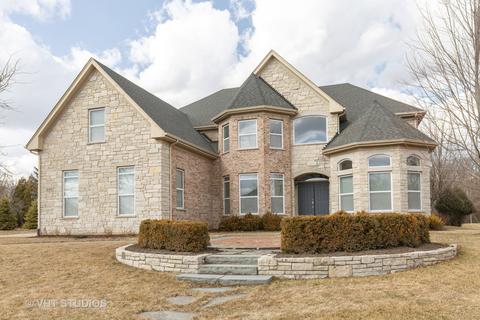 998 Reading St, Bartlett, IL 60103 photo 2