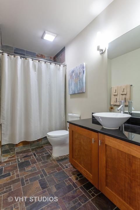 207 E 31st St #2C, Chicago, IL 60616 photo 2