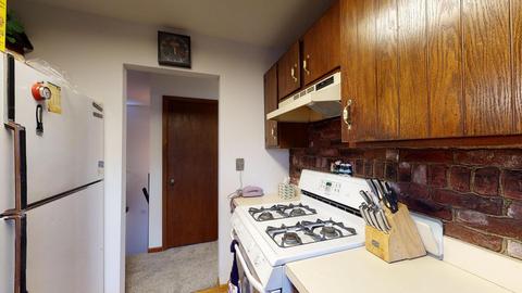 5016 Roberts Rd, Mchenry, IL 60051 photo 9