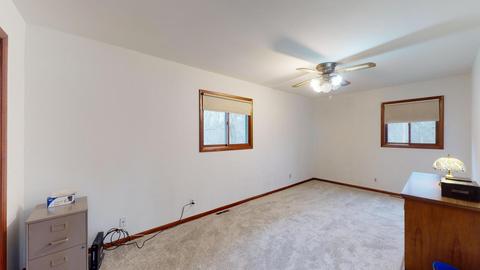5016 Roberts Rd, Mchenry, IL 60051 photo 15