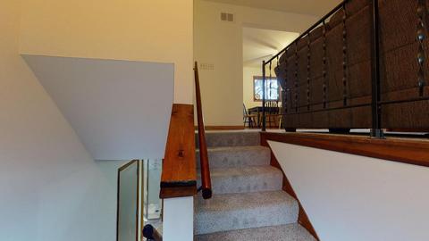 5016 Roberts Rd, Mchenry, IL 60051 photo 2