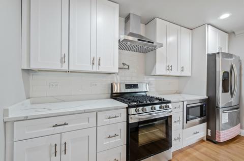 5253 W Devon Ave, Chicago, IL 60646 photo 7