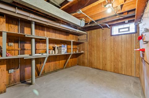5253 W Devon Ave, Chicago, IL 60646 photo 32