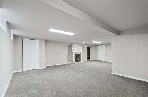 5253 W Devon Ave, Chicago, IL 60646 photo 19
