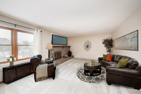 2335 Richmond Dr, Wheaton, IL 60189 photo 10