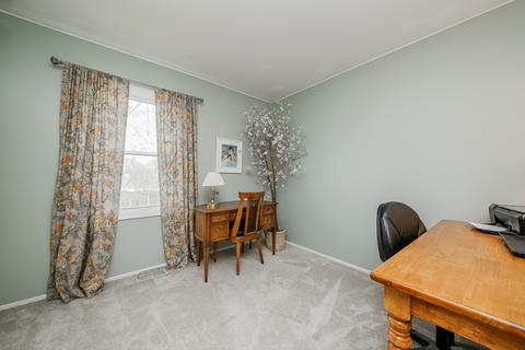 2335 Richmond Dr, Wheaton, IL 60189 photo 17
