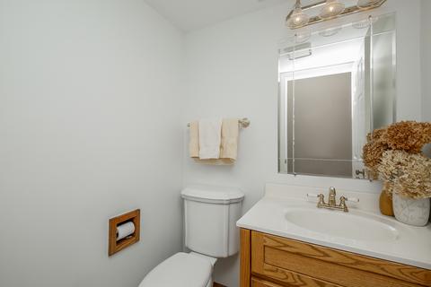 2335 Richmond Dr, Wheaton, IL 60189 photo 12