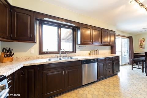 3906 Grand Ave, Mchenry, IL 60050 photo 6