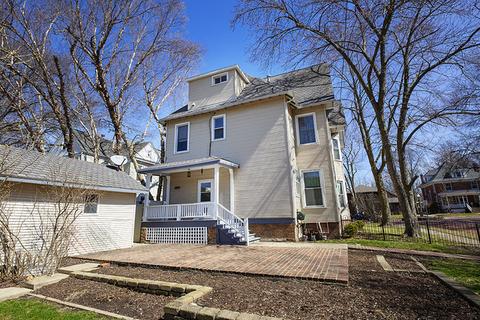 24 Whites Pl, Bloomington, IL 61701 photo 3