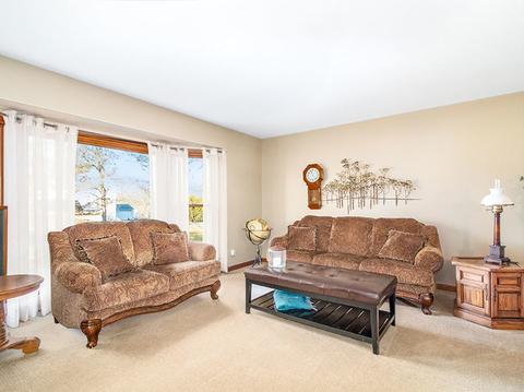 38 W451 Hopps Rd, Elgin, IL 60124 photo 3