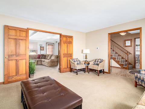 38 W451 Hopps Rd, Elgin, IL 60124 photo 4
