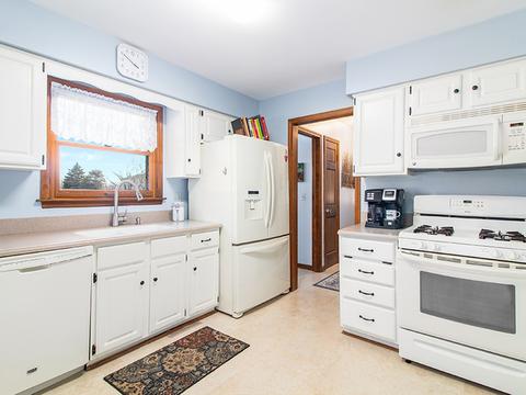 38 W451 Hopps Rd, Elgin, IL 60124 photo 11