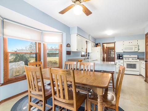 38 W451 Hopps Rd, Elgin, IL 60124 photo 7