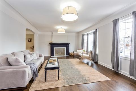 3241 Park Pl, Evanston, IL 60201 photo 2