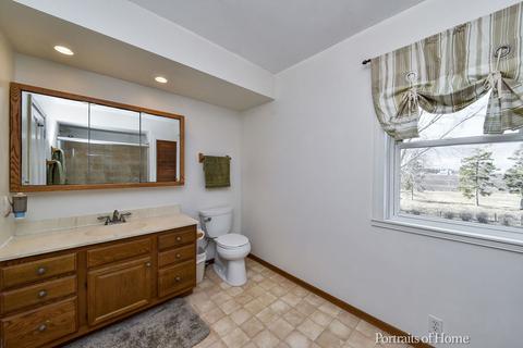 1069 S Malta Rd, Malta, IL 60150 photo 18
