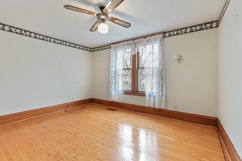 150 N Porter St, Elgin, IL 60120 photo 24