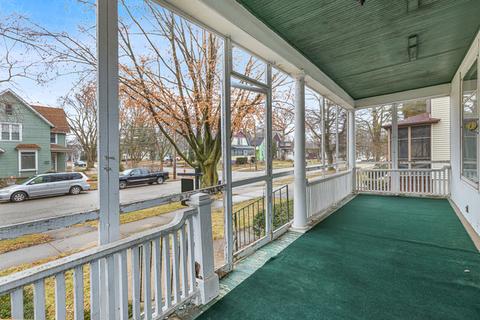 150 N Porter St, Elgin, IL 60120 photo 4