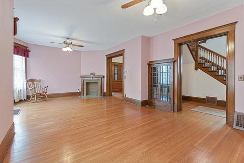 150 N Porter St, Elgin, IL 60120 photo 7