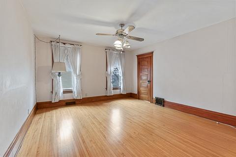 150 N Porter St, Elgin, IL 60120 photo 18