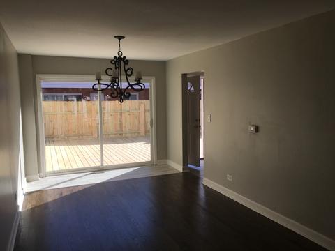 8846 Dee Rd, Des Plaines, IL 60016 photo 3