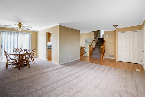143 S Elroy Ave, Bartlett, IL 60103 photo 4