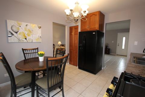 4530 Bicek Ct, Hoffman Estates, IL 60192 photo 9