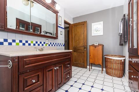 321 N Worth Ave, Elgin, IL 60123 photo 20