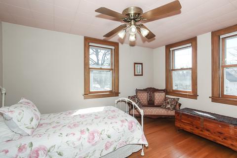 321 N Worth Ave, Elgin, IL 60123 photo 23