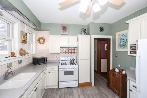 321 N Worth Ave, Elgin, IL 60123 photo 12