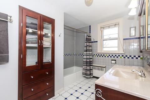 321 N Worth Ave, Elgin, IL 60123 photo 19
