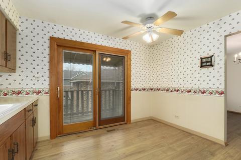 1118 E Irving Park Rd, Itasca, IL 60143 photo 10