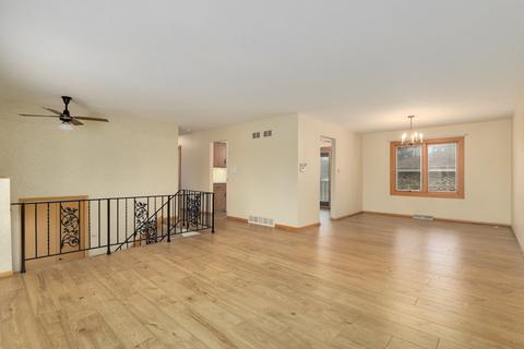 1118 E Irving Park Rd, Itasca, IL 60143 photo 6