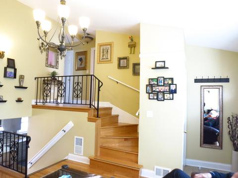 8809 Robin Dr, Des Plaines, IL 60016 photo 13