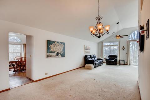 1729 Fairfax Cir #B2, Bartlett, IL 60103 photo 5