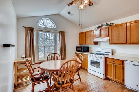 1729 Fairfax Cir #B2, Bartlett, IL 60103 photo 8