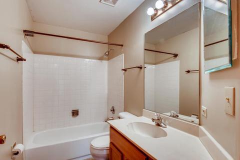 1729 Fairfax Cir #B2, Bartlett, IL 60103 photo 11