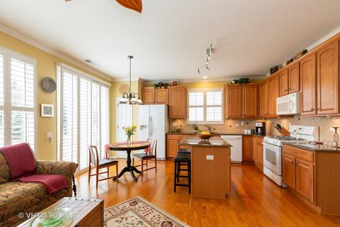 2531 Rolling Rdg, Elgin, IL 60124 photo 12