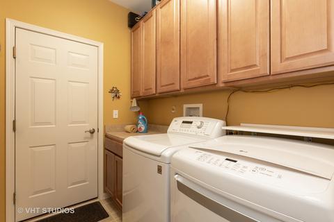 2531 Rolling Rdg, Elgin, IL 60124 photo 7
