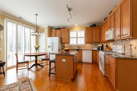 2531 Rolling Rdg, Elgin, IL 60124 photo 11