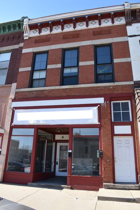 6 N State St, Elgin, IL 60123 photo 2