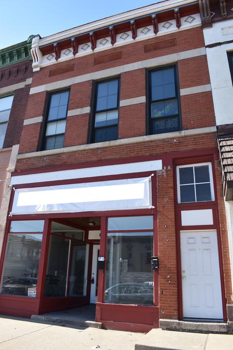6 N State St, Elgin, IL 60123 photo 1