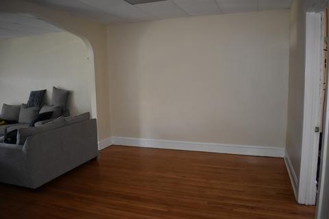 6 N State St, Elgin, IL 60123 photo 12