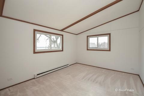 8415 Norris Ln, Capron, IL 61012 photo 11