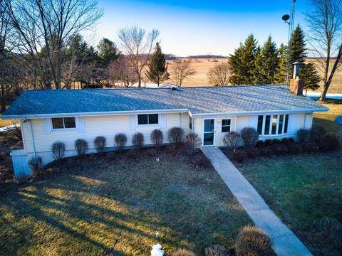 8415 Norris Ln, Capron, IL 61012 photo 22