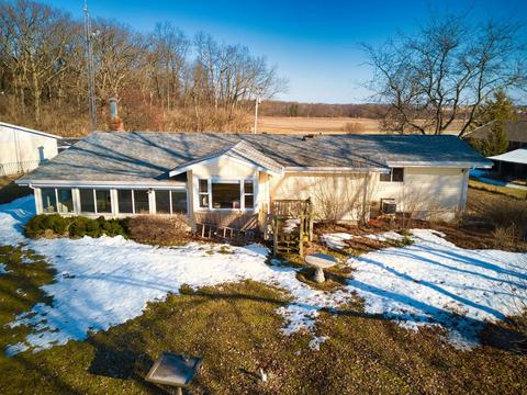 8415 Norris Ln, Capron, IL 61012 photo 18