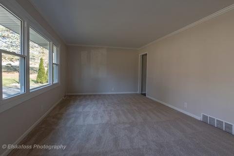 9 Walnut Ln, Algonquin, IL 60102 photo 2
