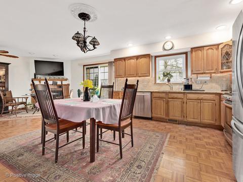 835 Faith Ln, Bartlett, IL 60103 photo 6