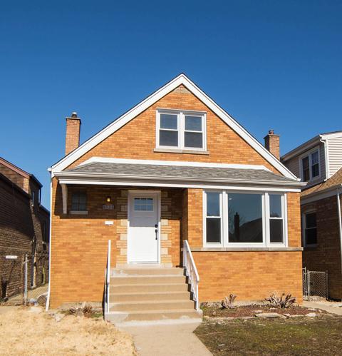 3534 W 71st Pl, Chicago, IL 60629 photo 1