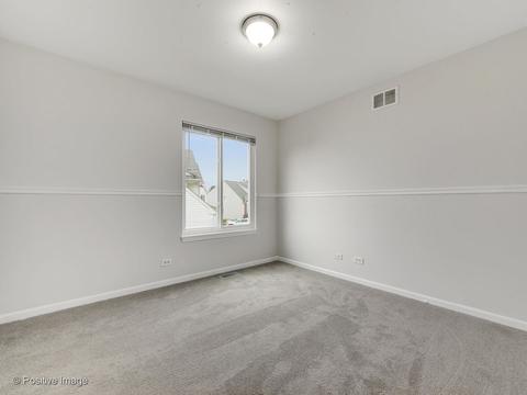 492 Knoll Crest Dr, Bartlett, IL 60103 photo 15