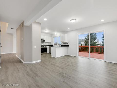 492 Knoll Crest Dr, Bartlett, IL 60103 photo 6